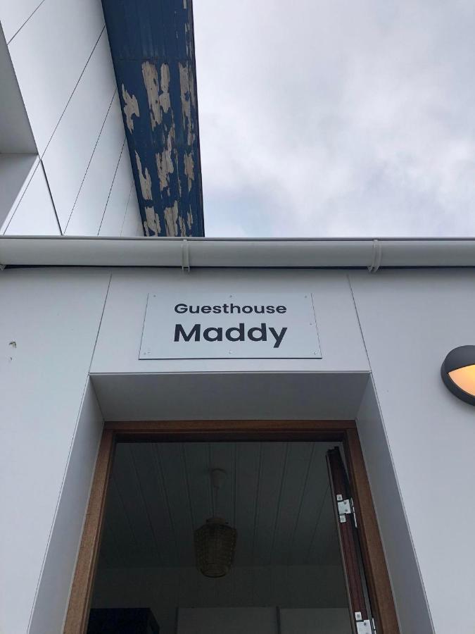 Guesthouse Maddy Húsavík Екстериор снимка